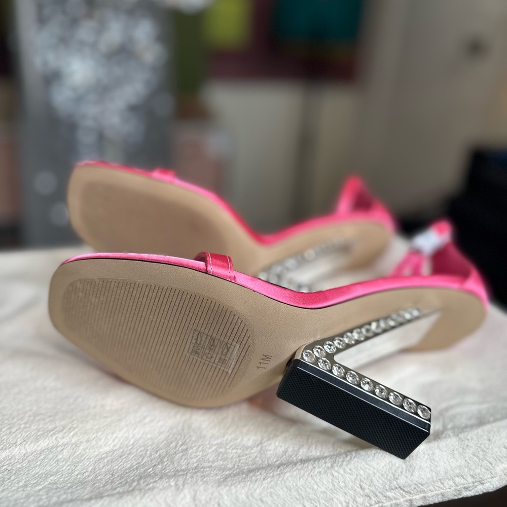 Elegant Pink Satin Ankle Strap Sandals Rhinestone Heel Sz 11 - Picture 7 of 9
